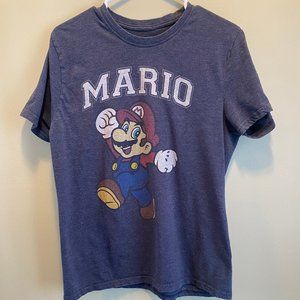Super Mario T-Shirt  Boys Size Medium